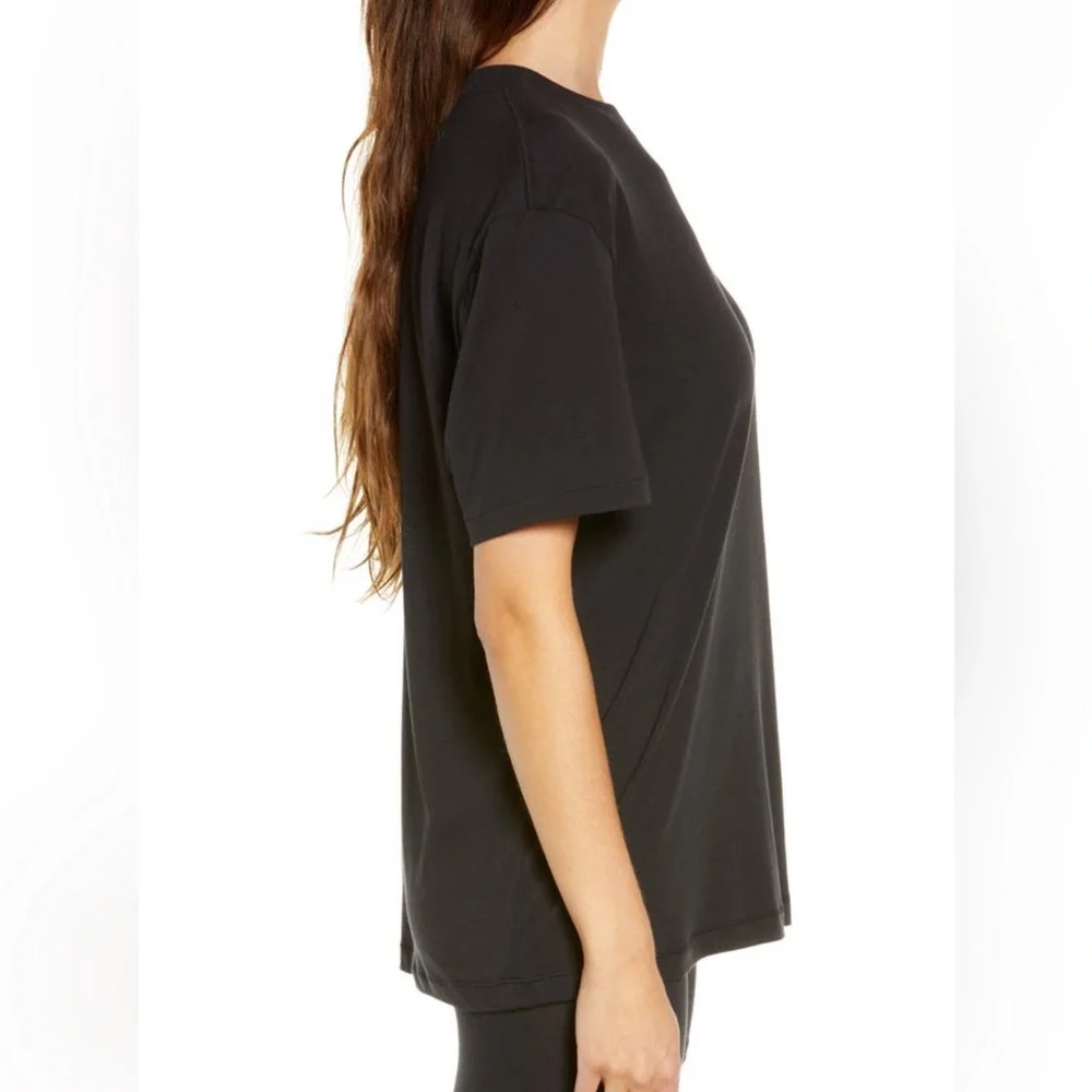 Skims Boyfriend T Shirt - Picture 4 of 9